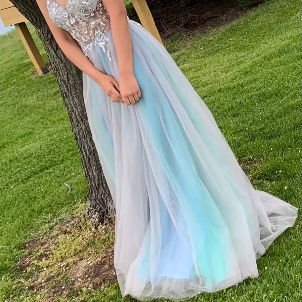Prom dress - Picture 4 of 5